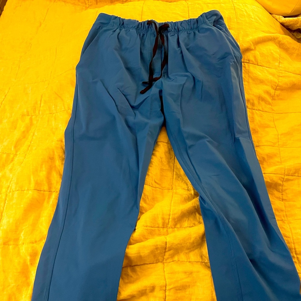 Lululemon athletica, on the fly pants. Colbalt blue, Size 6